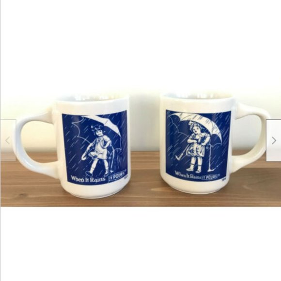 Retro Morton Salt Girl Advertising Coffee Mugs Set of 2 When it Rains it Pours - Picture 2 of 6